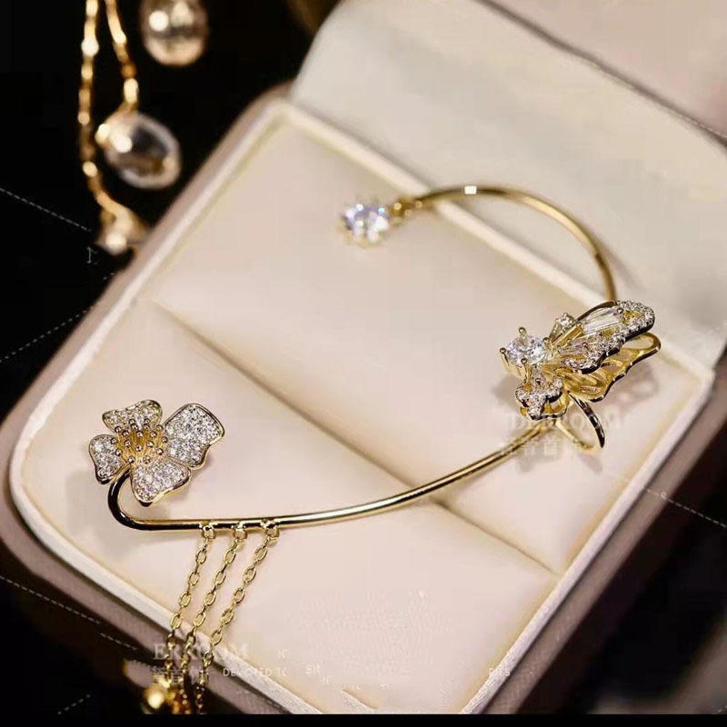 Pendientes Flor de mariposa acero + Collar de Regalo